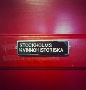 Boka en föreläsning med Lina Thomsgård grundare av Stockholms Kvinnohistoriska museum.